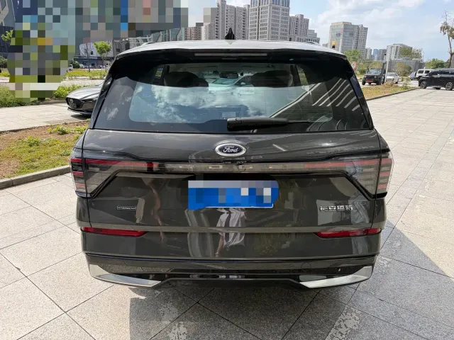 Ford Edge — Фото автомобиля 8