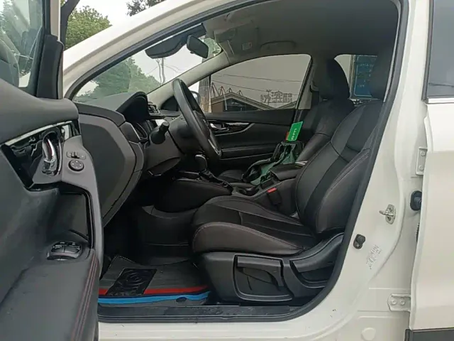 Nissan Qashqai — Фото автомобиля 15