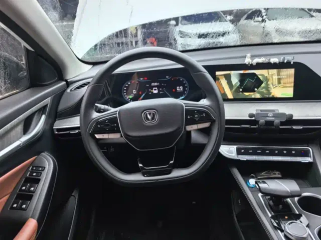 Changan Eado — Фото автомобиля 10