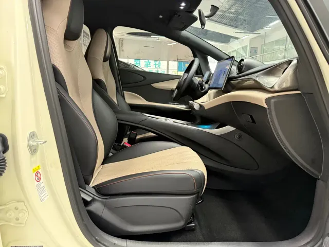 BYD Dolphin — Фото автомобиля 9