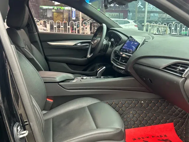 Cadillac CT5 — Фото автомобиля 6