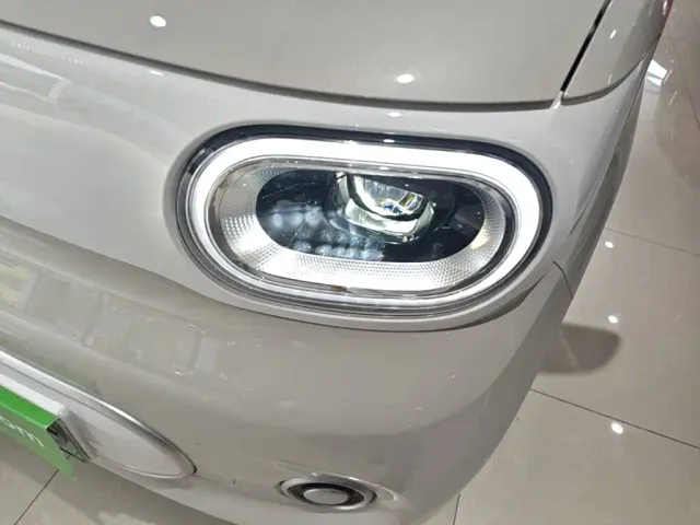 Wuling Hongguang Mini EV — Фото автомобиля 23