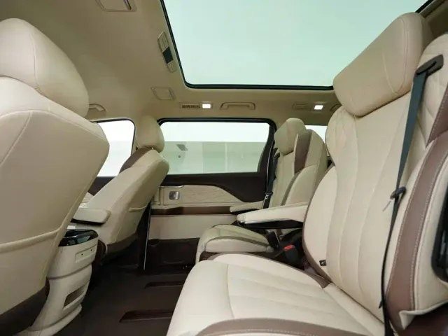 Bestune Besturn M9 — Фото автомобиля 16