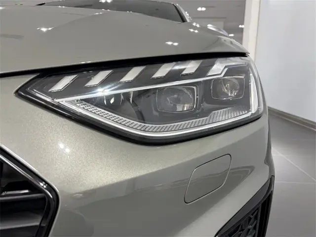 Audi S4 — Фото автомобиля 16