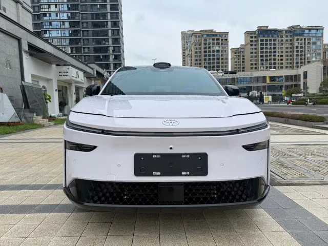 Toyota BoZhi 3X — Фото автомобиля 2