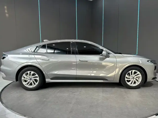 Ford Mondeo — Фото автомобиля 5