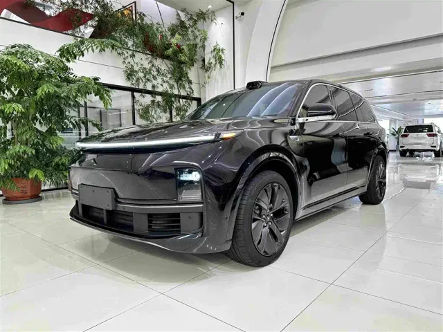 Фотография автомобиля — Li Auto L9