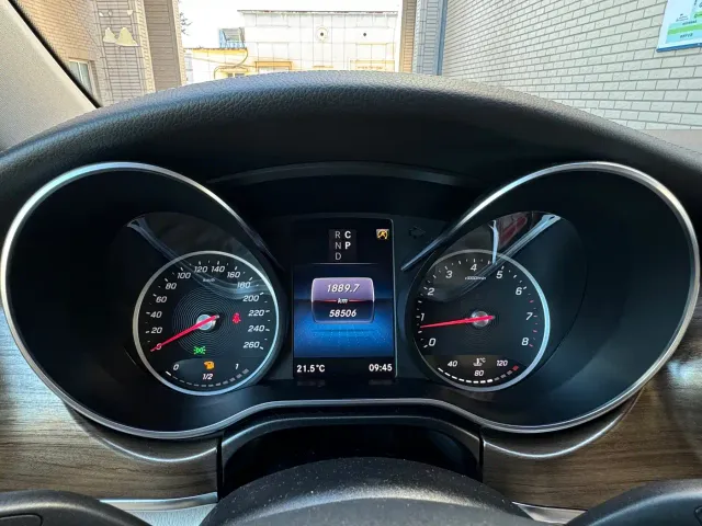 Mercedes-Benz V-Class — Фото автомобиля 23