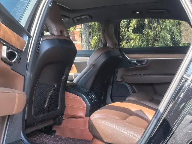 Volvo S90 — Фото автомобиля 12