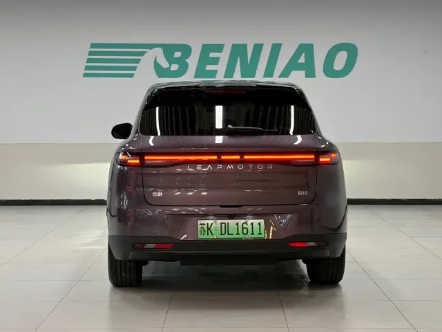 Leapmotor B10 — Фото автомобиля 4