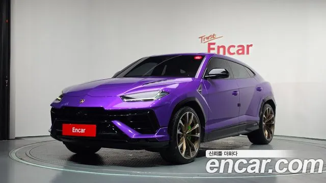 Фотография автомобиля — Lamborghini Urus
