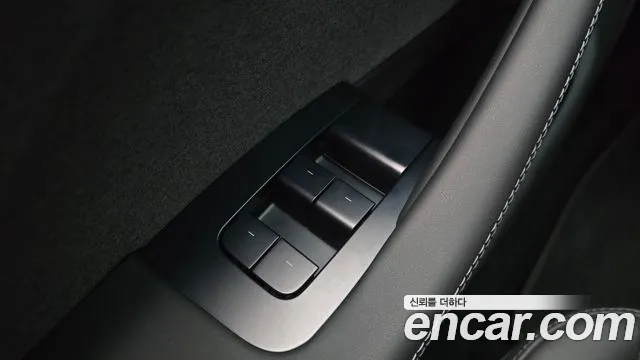 Tesla Model 3 — Фото автомобиля 29