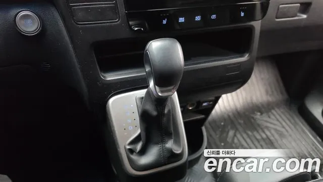 Hyundai Staria — Фото автомобиля 12