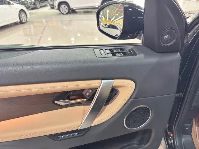 Land Rover Discovery Sport — Фото автомобиля 17