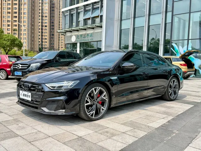 Фотография автомобиля — Audi A7L