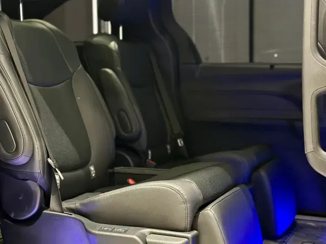 Toyota Granvia — Фото автомобиля 7