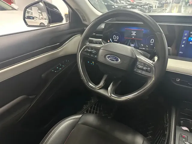 Ford Mondeo — Фото автомобиля 10