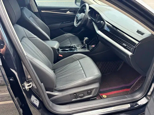 Volkswagen Passat — Фото автомобиля 7