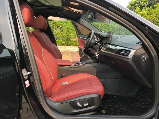 BMW 5 Series — Фото автомобиля 15