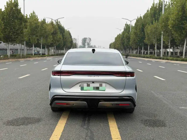 BYD Han — Фото автомобиля 10