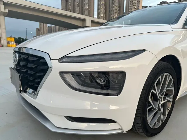Hyundai Mistra — Фото автомобиля 6