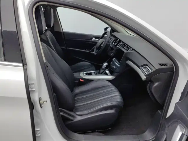 Peugeot 408 — Фото автомобиля 23