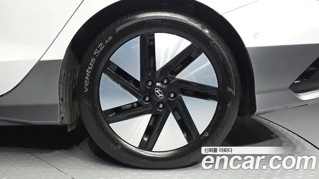 Hyundai Ioniq 6 — Фото автомобиля 5