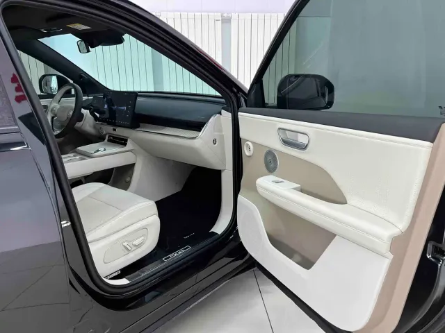 Toyota BoZhi 3X — Фото автомобиля 20
