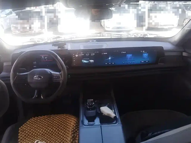 Ford Edge — Фото автомобиля 13
