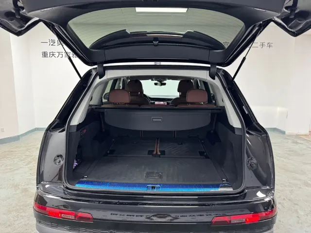 Audi Q7 — Фото автомобиля 15