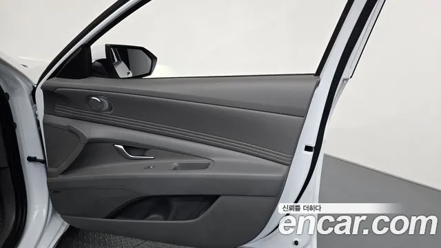 Hyundai AVANTE Новый Avante (CN7) — Фото автомобиля 25