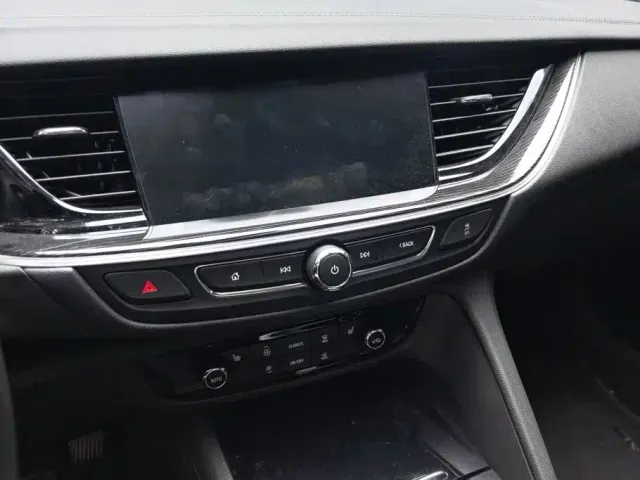 Buick Regal — Фото автомобиля 13