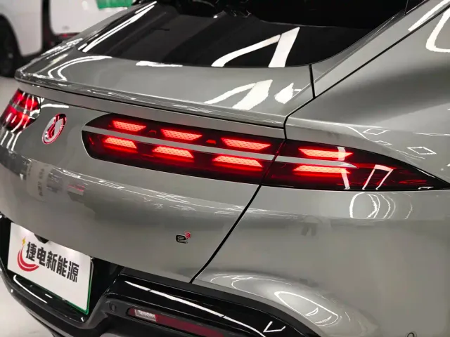 Denza Denza Z9GT 2024 Model 1100 AWD Max Edition — Фото автомобиля 14