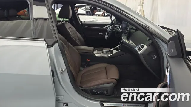 BMW i4 — Фото автомобиля 26
