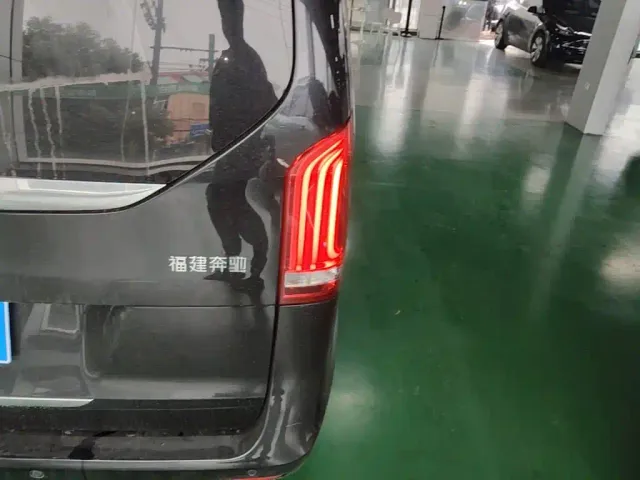 Mercedes-Benz V-Class — Фото автомобиля 7