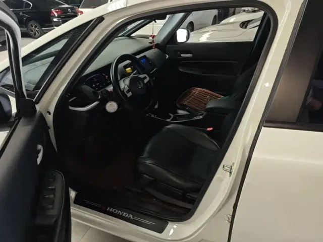 Honda Fit — Фото автомобиля 14