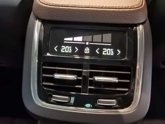 Volvo V90 — Фото автомобиля 18