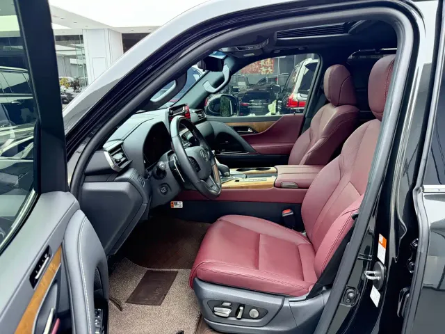 Lexus LX — Фото автомобиля 4
