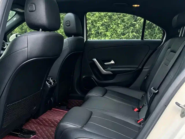 Mercedes-Benz A-Class — Фото автомобиля 10