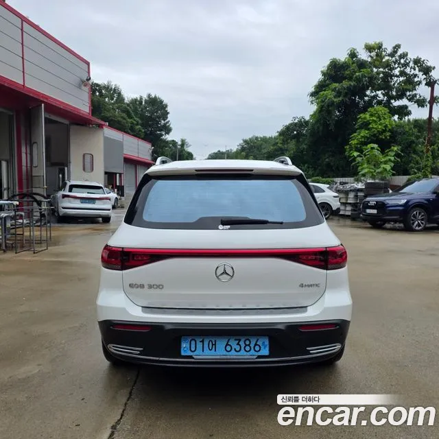 Mercedes-Benz EQB X243 — Фото автомобиля 5