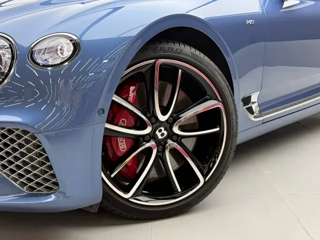 Bentley Continental — Фото автомобиля 6