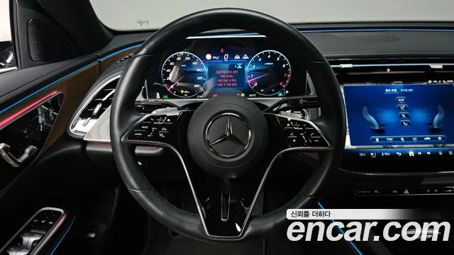 Mercedes-Benz E-Class — Фото автомобиля 10