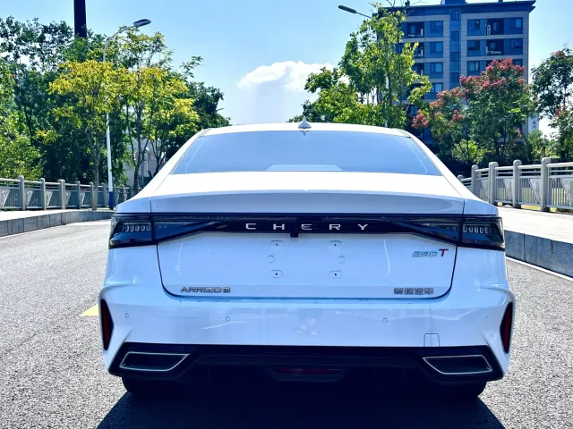 Chery Arrizo 8 — Фото автомобиля 7