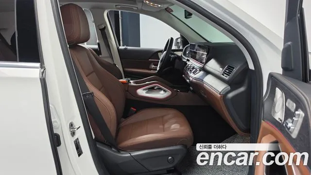 Mercedes-Benz GLE-Class — Фото автомобиля 16