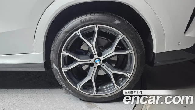 BMW X6 xDrive40i M Sport — Фото автомобиля 17