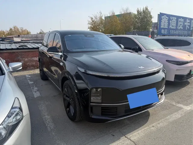 Li Auto L9 — Фото автомобиля 6