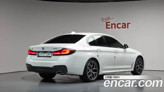 BMW 5 Series G30 — Фото автомобиля 2