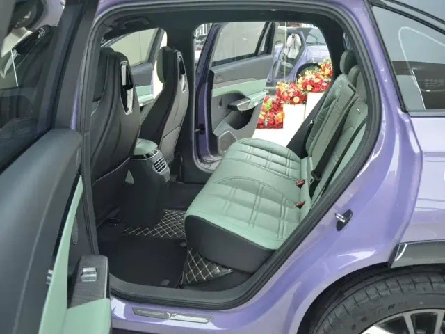 Hongqi Tian Gong 08 — Фото автомобиля 5