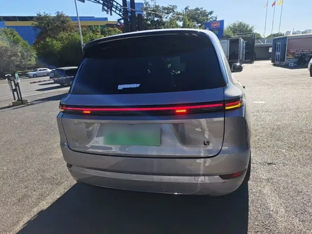 Li Auto L9 — Фото автомобиля 5