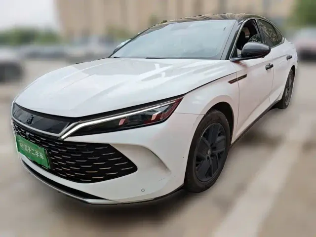 Фотография автомобиля — BYD Qin L